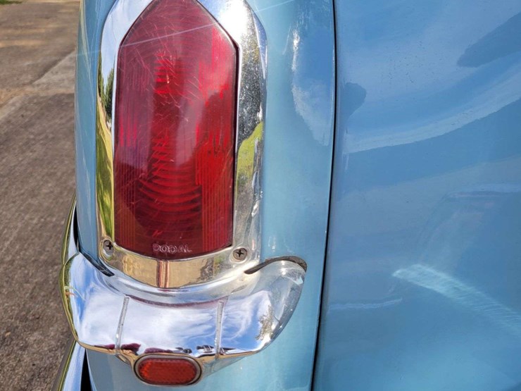 1951-dodge-sedan-image-47