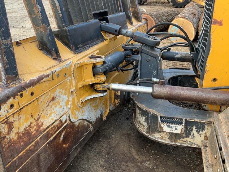 2016-deere-700k-image-26