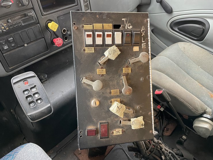 #234-•-2005-international-tri-axle-dump-truck-(has-wi-title)(mosinee,-wi)-image-50