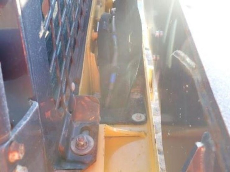 2019-deere-331g-image-55