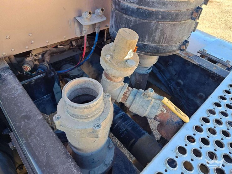 2012-kenworth-t800-image-22