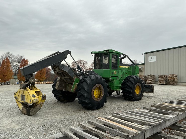 2016-deere-648l-image-5