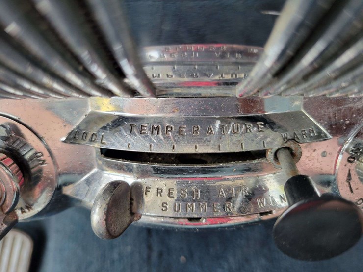 1951-dodge-sedan-image-71