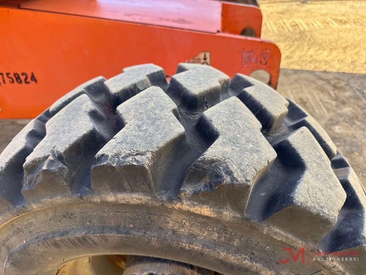 2006-jlg-460sj-image-10