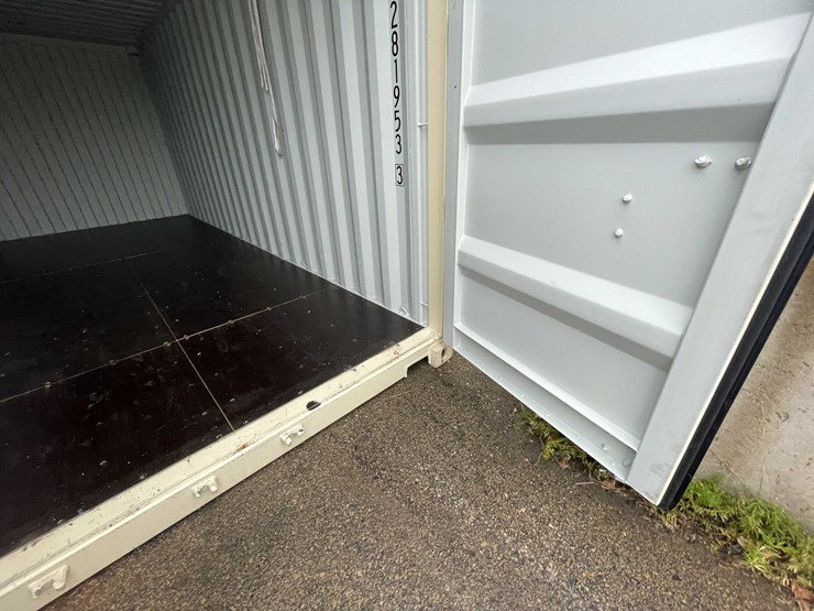 #1400-•-20'-shipping-container-(of)-image-12