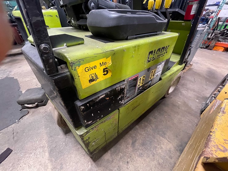#454-•-clark-electric-forklift-(shawano,-wi)-image-8