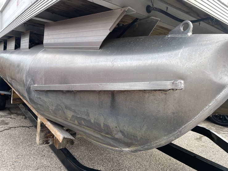 #1398-•-2002-24'-fisher-liberty-240-(has-wi-registration)-(of)-image-11