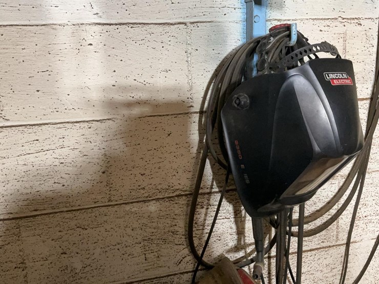 #188-•-miller-welder-and-table-image-6