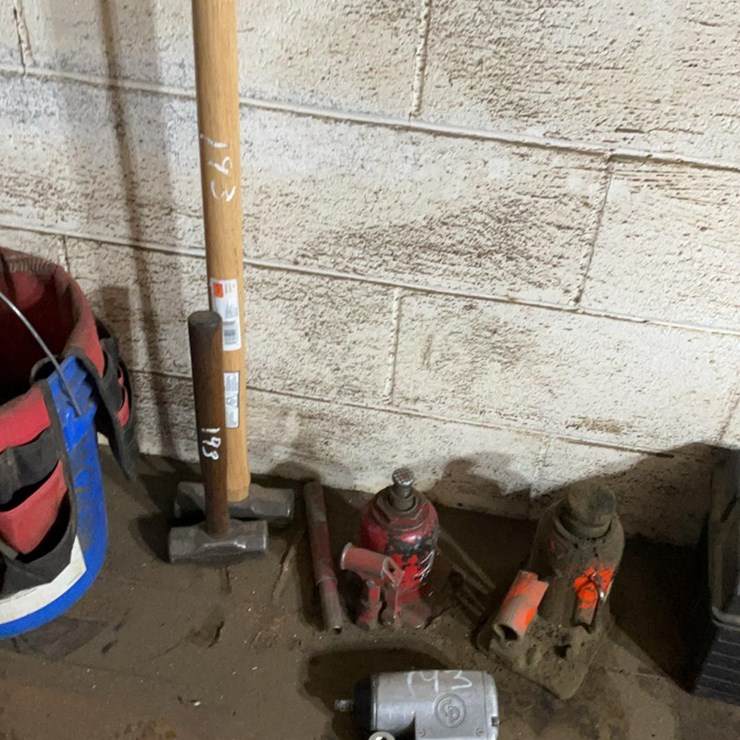 #193 • Air Impact and 2 Hydraulic Jacks