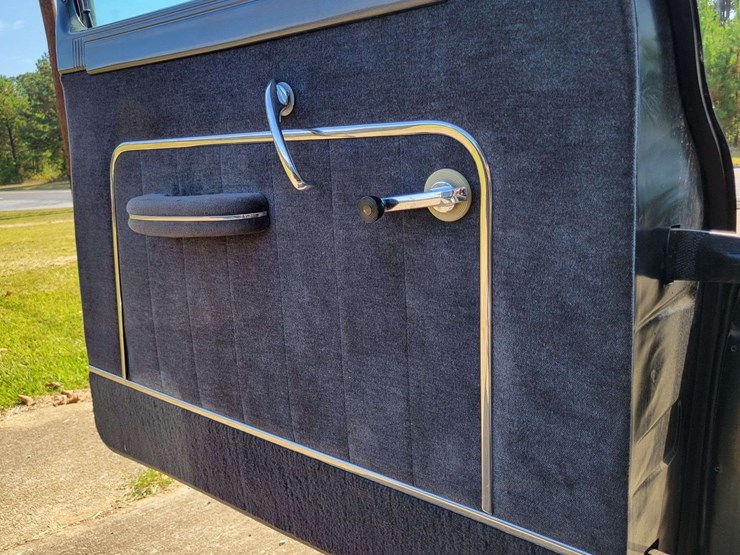 1948-packard-sedan-image-47