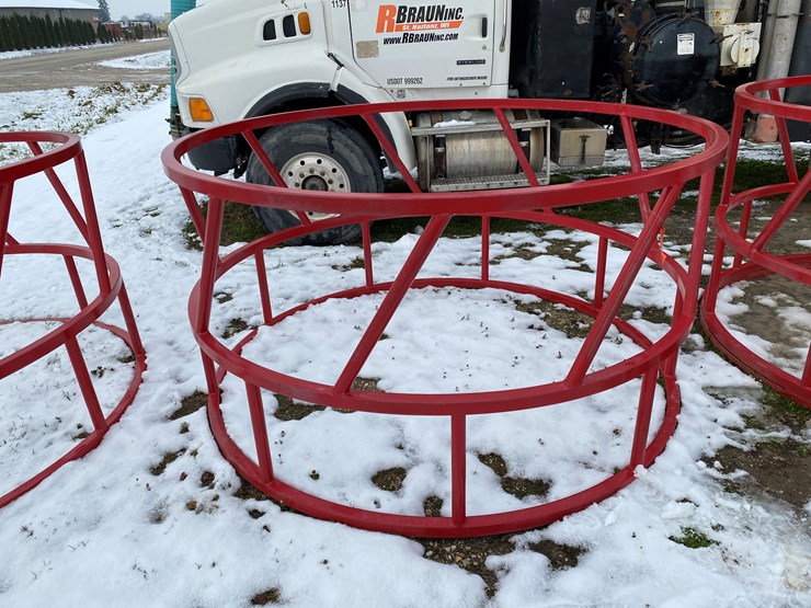 #8446-•-new-steel-hay-feeder-ring-(st.-nazianz,-wi)-image-2