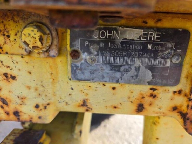 2000-john-deere-5205-image-31