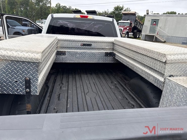 2018-ford-f250-xl-image-8