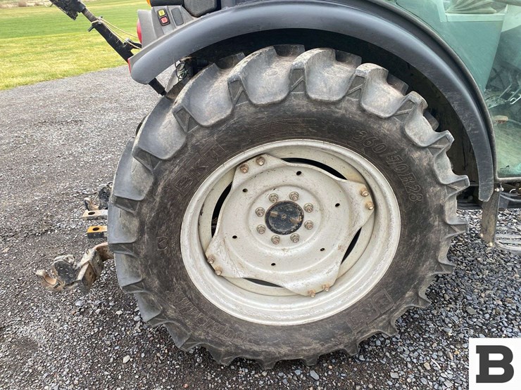 mccormick-x4.30v-tractor-image-30