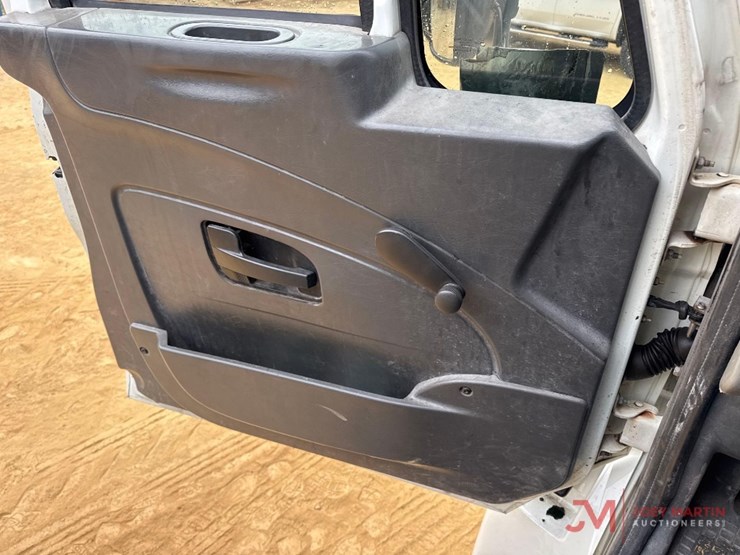 2015-international-4300-image-31