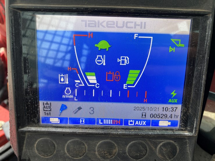 2020-takeuchi-tl10v2-image-35