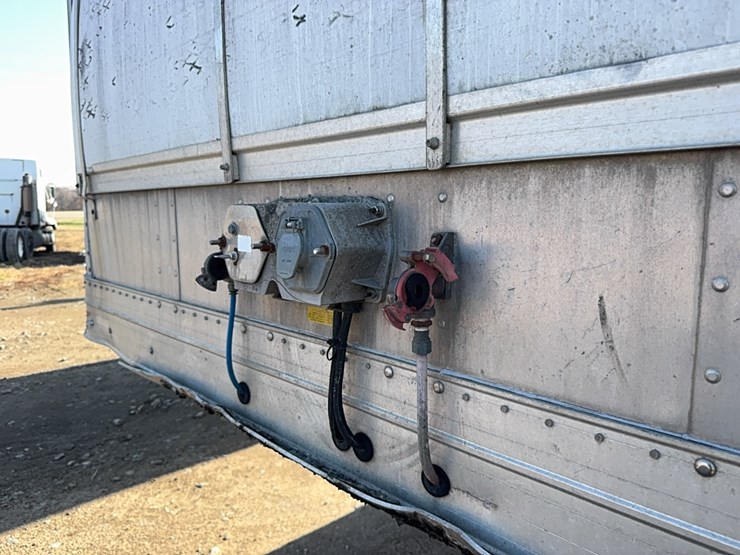 2002-eby-livestock-trailer-image-6