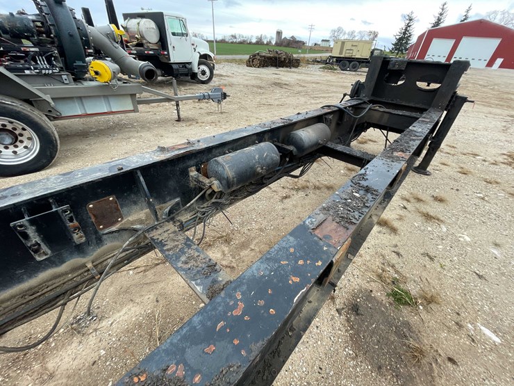 #1320-•-2002-trailer-frame-(has-wi-title)-(new-hostein,-wi)-image-36