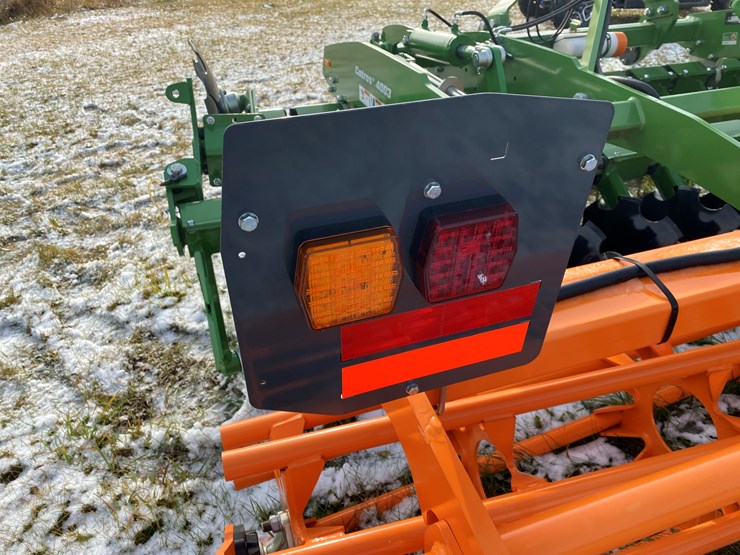 #1146-•-2023-unused-amazone-catros-4003-3-point-compact-disc-(waldo,-wi)-image-27