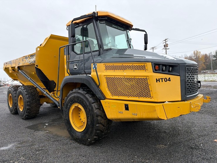 2020-deere-260e-image-3