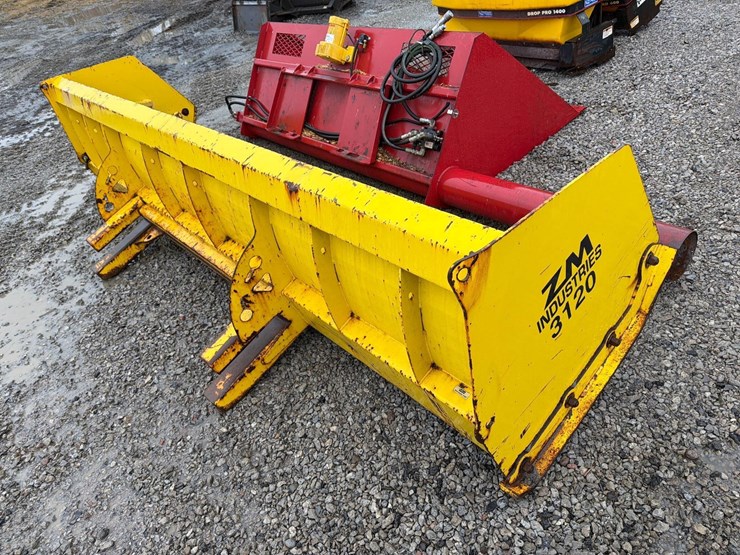 2016-zm-snow-pusher-snow-equipment-sn:7997-image-3