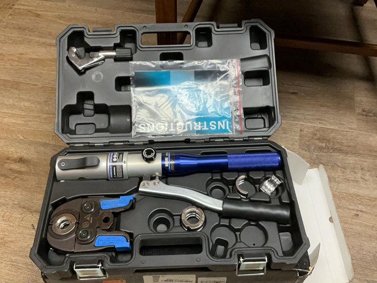 #105-•-bosad-hydraulic-crimping-tool-image-1