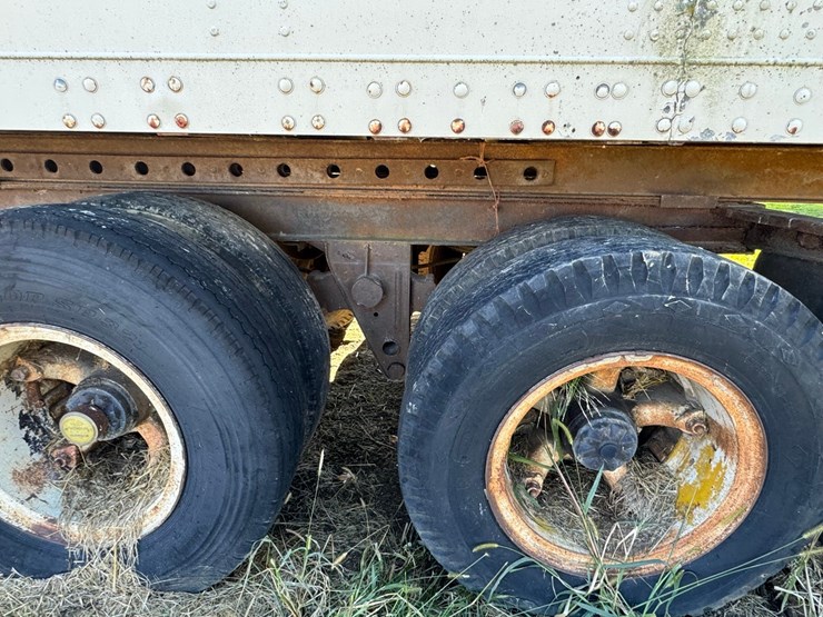 1972-fruehauf-storage-trailer-image-9