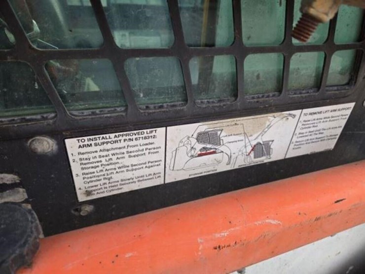 2012-bobcat-s185-image-13