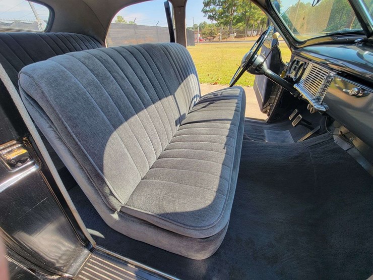 1948-packard-sedan-image-17