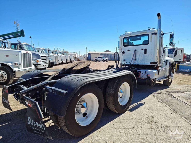 2019-international-hx620-image-3