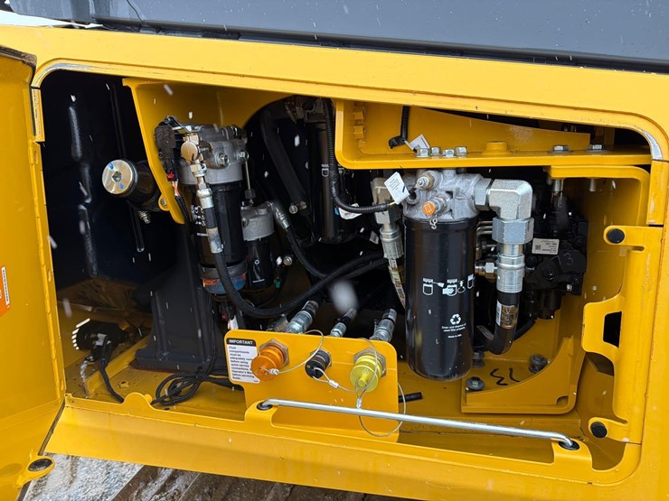 2022-deere-450k-image-17