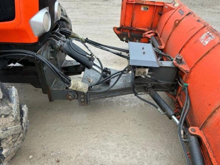 2012-kubota-m110gx-image-29