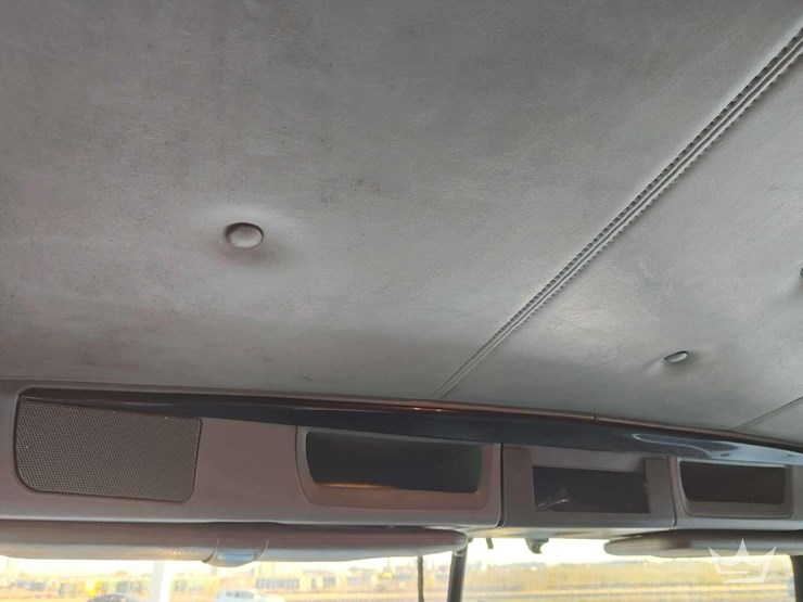 2012-kenworth-t660-image-35