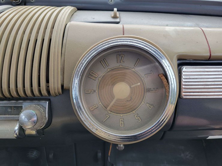 1948-ford-sedan-image-68