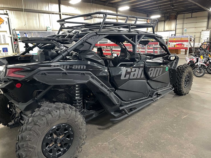 2023-can-am-maverick-x3-image-10