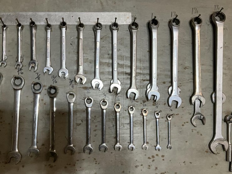 #190-•-hand-tools-on-wall-image-4