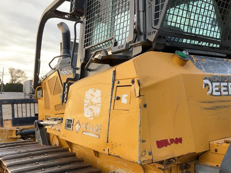 2016-deere-700k-image-36