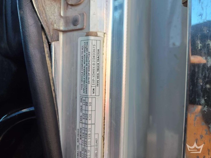 2018-peterbilt-389-image-34