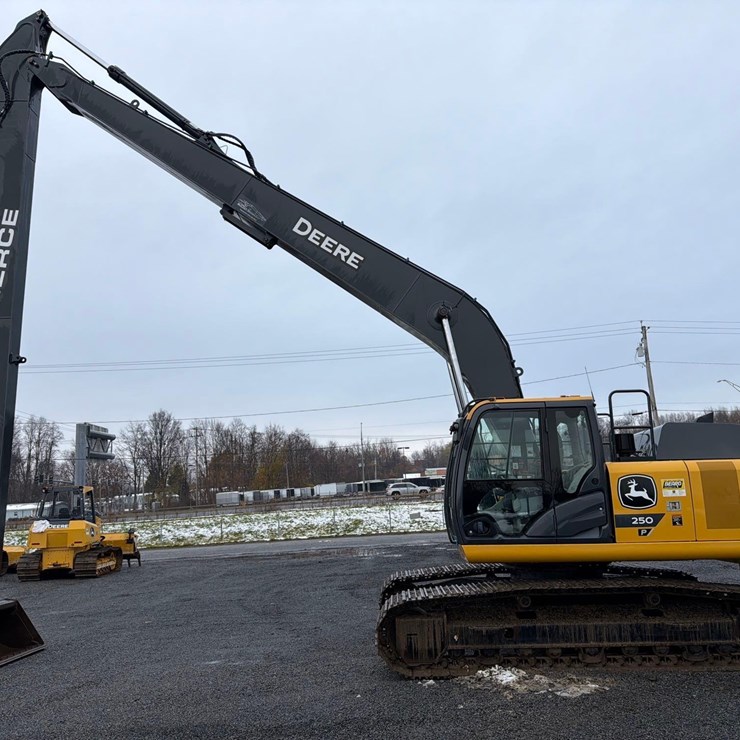 2024 JOHN DEERE 250P-SLF LONG REACH EXCAVATOR SN:1FF250PATPF000249,