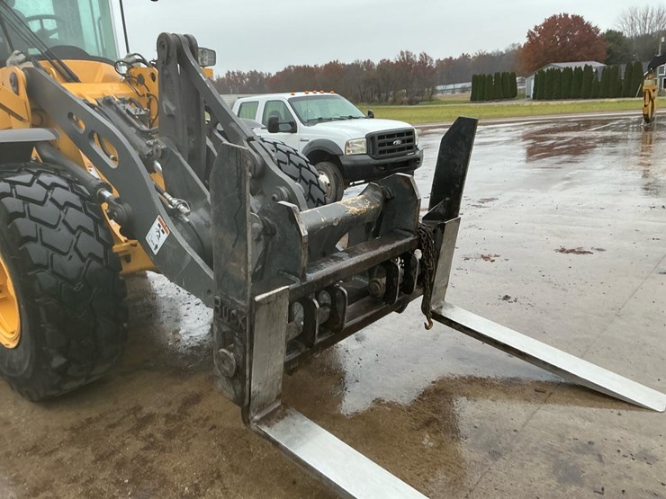 2022-volvo-l60h-image-33