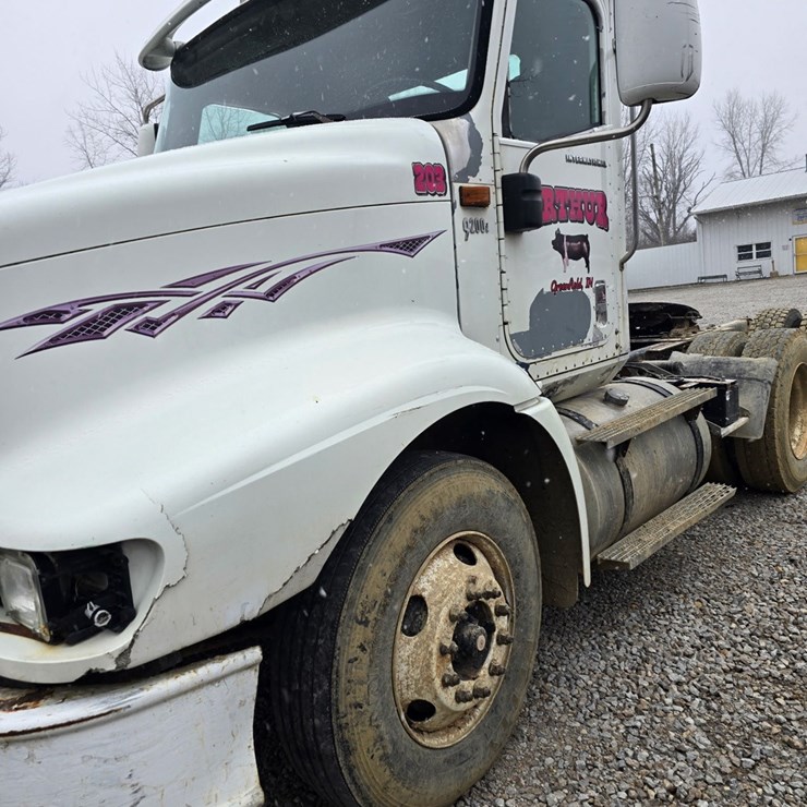 2003 INTERNATIONAL 9200i