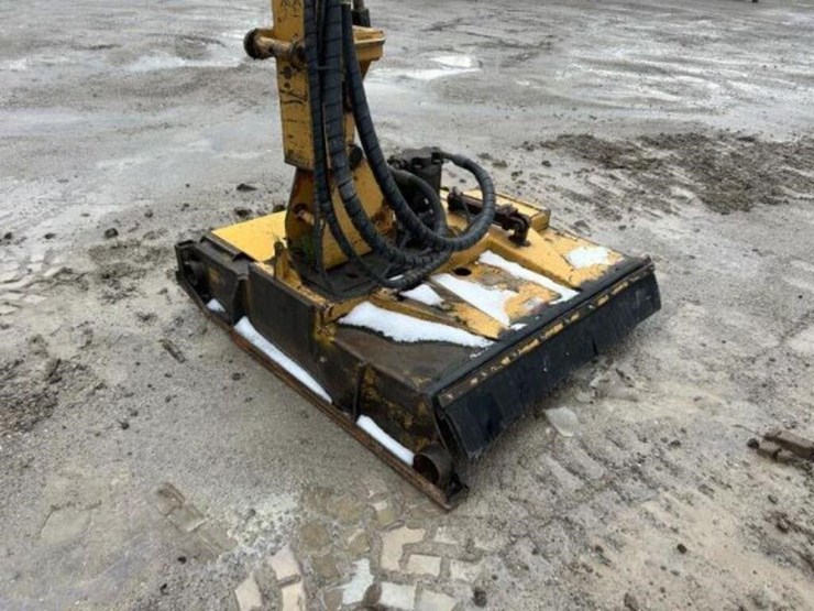 2008-new-holland-tv145-image-29