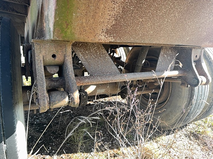 1997-pinson-aluminum-feed-delivery-trailer,-spring-suspension,-8-compartments,-*1p9ab3821vp255492*-image-16