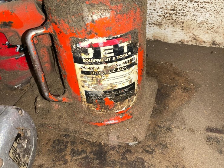 #193-•-air-impact-and-2-hydraulic-jacks-image-4