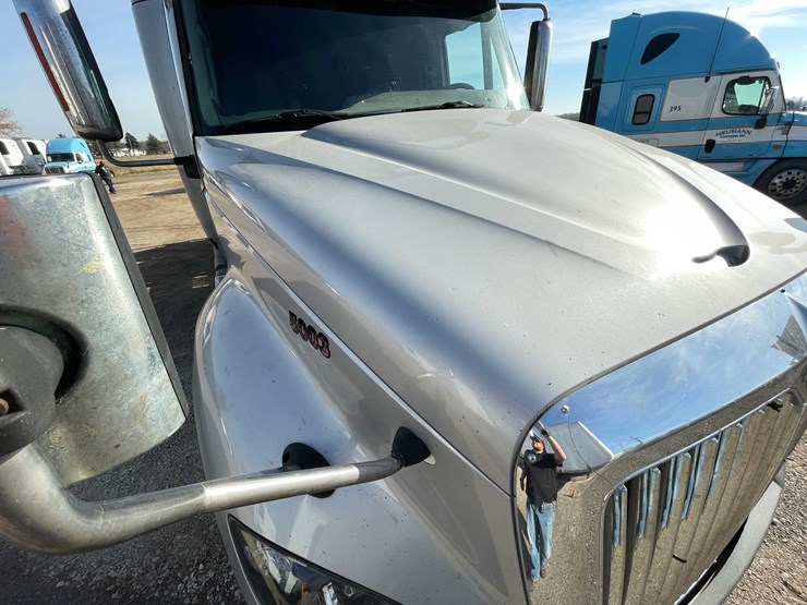 #200-•-2016-international-semi-tractor-(title-in-delay)-(denmark,-wi)-image-47