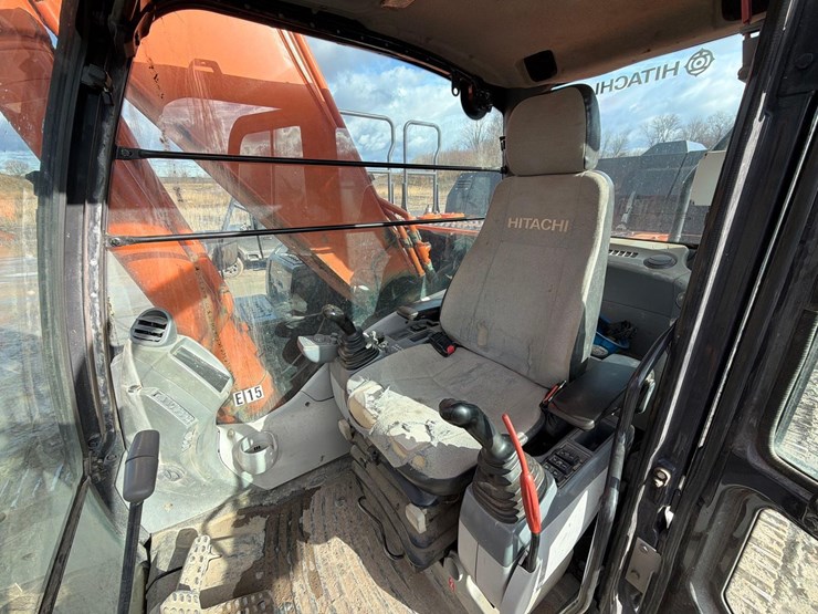 2018-hitachi-zx300-lc-6n-image-9