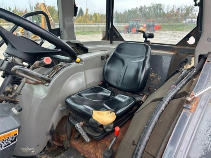 2008-kubota-m7040d-image-12