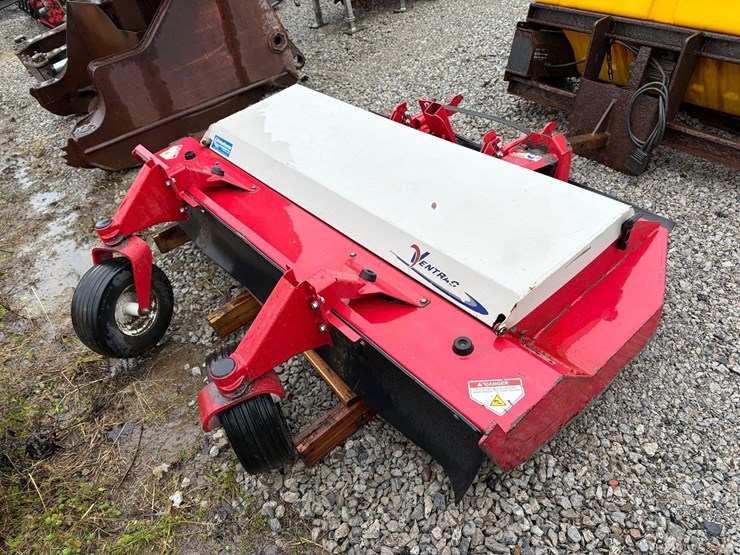 2016-ventrac-mower-lawn-&-garden-tractor-attachments-sn:hq680-ad4191-image-3
