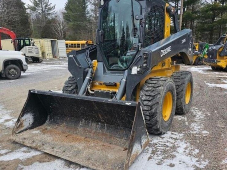 2020-deere-330g-image-4