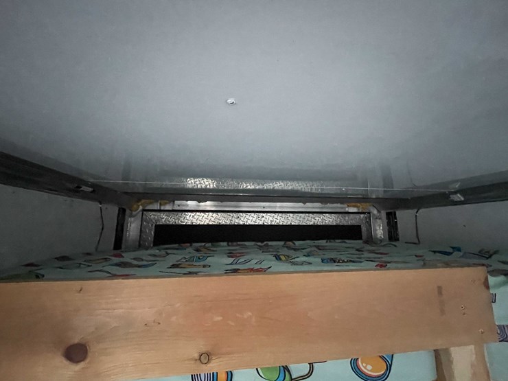 #1399-•-2018-zero-4-outdoors-6'-x-10'-all-aluminum-drop-down-ice-shanty-(of)-image-52